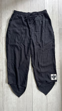 Load image into Gallery viewer, Bio Linen Life Pant . Black Lava